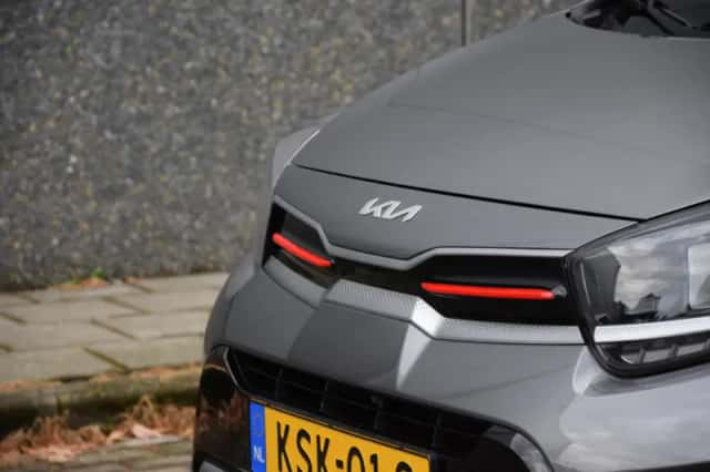 Kia Picanto (2023) thumbnail 4