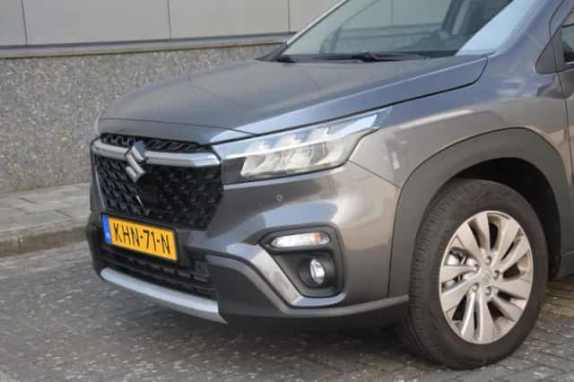 Suzuki S-Cross (2026) thumbnail 3