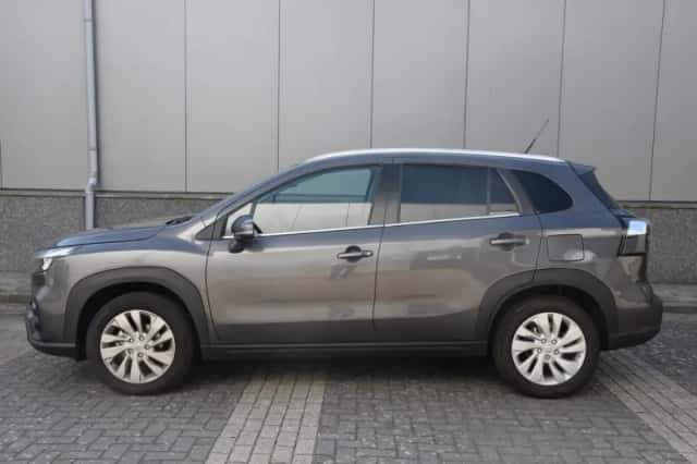 Suzuki S-Cross (2026) thumbnail 4