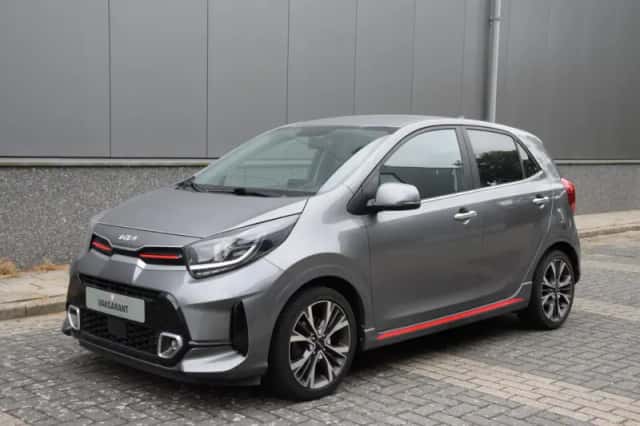 Kia Picanto (2022) thumbnail 2