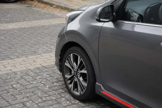 Kia Picanto (2022) thumbnail 5