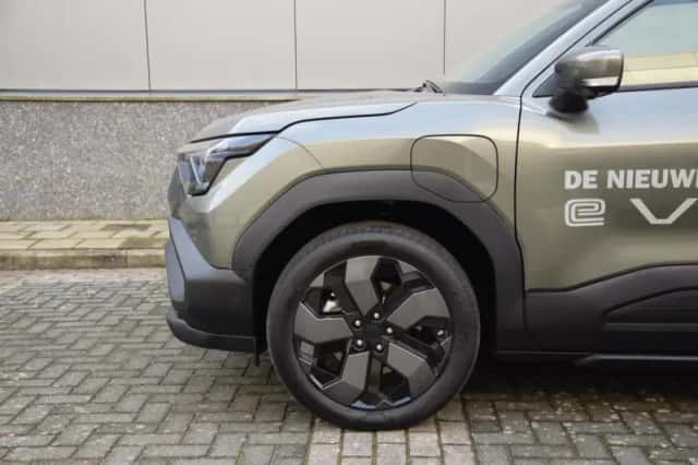 Suzuki E Vitara (2026) thumbnail 5