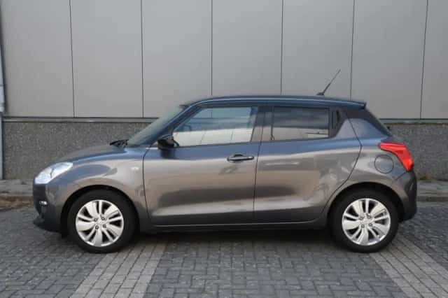 Suzuki Swift (2019) thumbnail 4