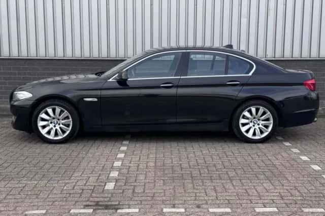 BMW 5-Serie (2012) thumbnail 2