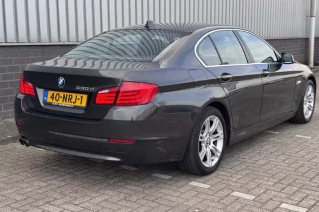 BMW 5-Serie (2010) thumbnail 5
