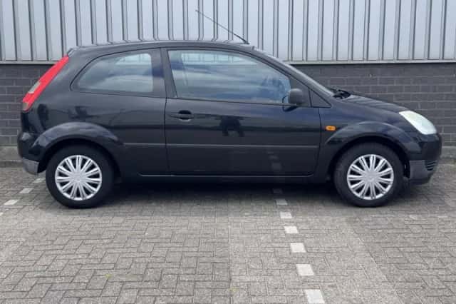 Ford Fiesta (2004) thumbnail 5