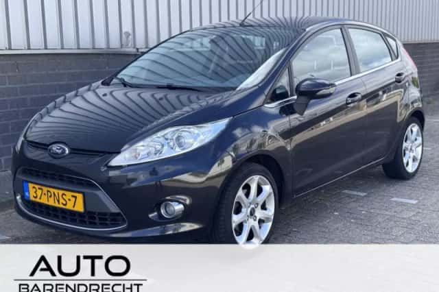 Ford Fiesta (2011) thumbnail 1