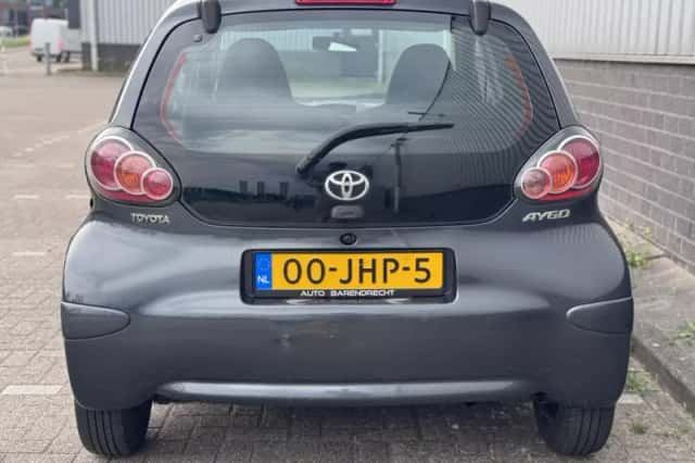 Toyota Aygo (2009) thumbnail 4