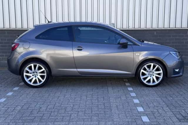SEAT Ibiza (2015) thumbnail 6