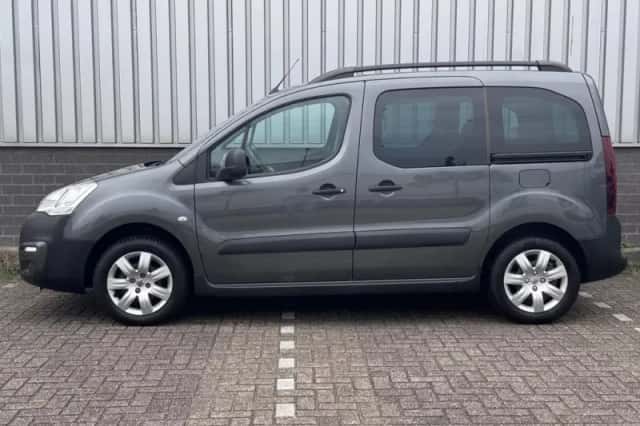 Peugeot Partner (2018) thumbnail 2
