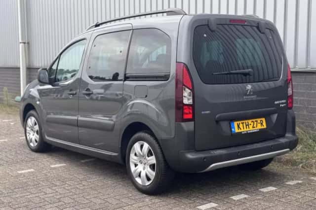 Peugeot Partner (2018) thumbnail 3