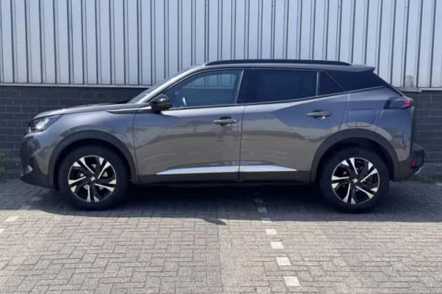 Peugeot 2008 (2023) thumbnail 2