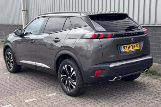 Peugeot 2008 (2023) thumbnail 3