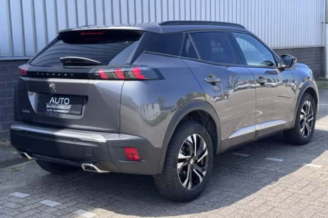 Peugeot 2008 (2023) thumbnail 4