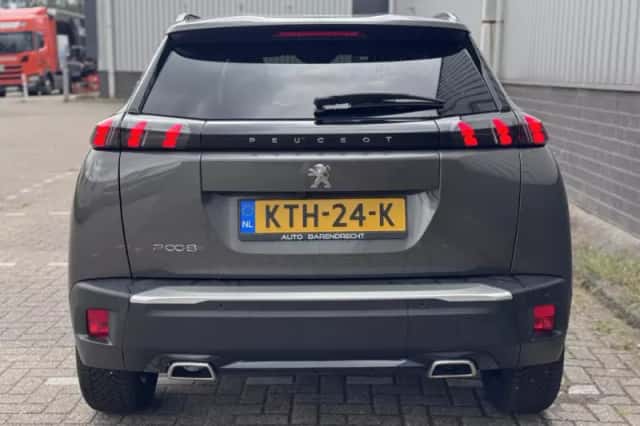 Peugeot 2008 (2023) thumbnail 4