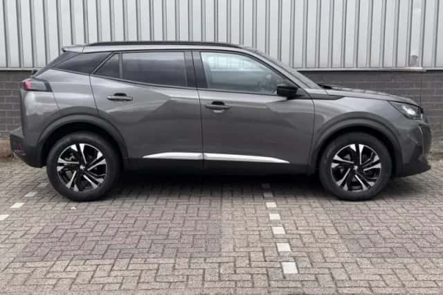 Peugeot 2008 (2023) thumbnail 6