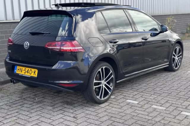 Volkswagen Golf (2015) thumbnail 6