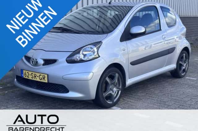 Toyota Aygo (2006) thumbnail 1