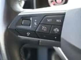 SEAT Leon (2022) thumbnail 11
