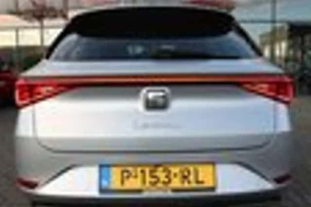 SEAT Leon (2022) thumbnail 3