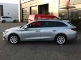 SEAT Leon (2022) thumbnail 4