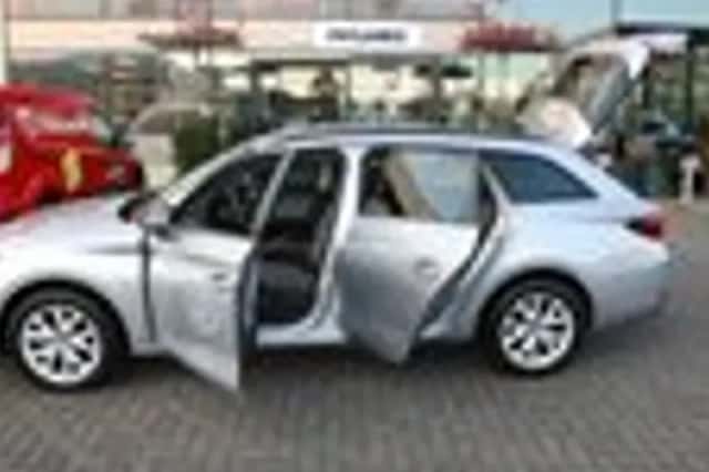 SEAT Leon (2022) thumbnail 5