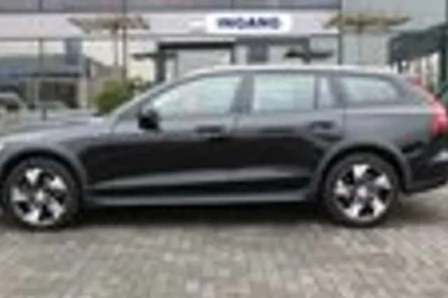 Volvo V60 (2021) thumbnail 6