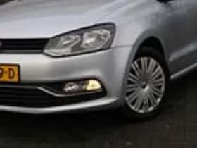 Volkswagen Polo (2015) thumbnail 3