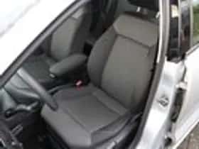 Volkswagen Polo (2015) thumbnail 10