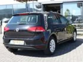 Volkswagen Golf (2015) thumbnail 4