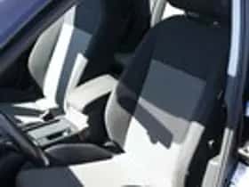 Volkswagen Golf (2015) thumbnail 8