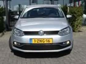Volkswagen Polo (2015) thumbnail 2