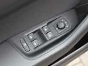 Volkswagen Passat (2022) thumbnail 12