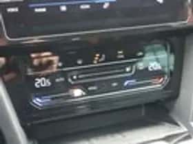 Volkswagen Passat (2022) thumbnail 19
