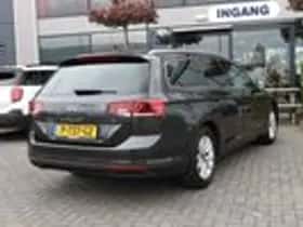 Volkswagen Passat (2022) thumbnail 5