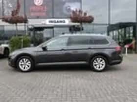 Volkswagen Passat (2022) thumbnail 8