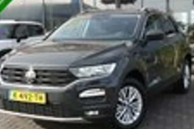 Volkswagen T-Roc (2021) thumbnail 1