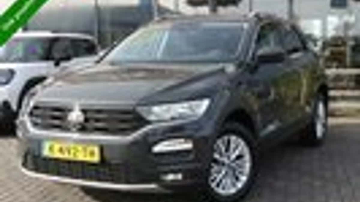 Volkswagen T-Roc (2021) — foto 1