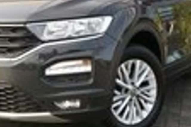 Volkswagen T-Roc (2021) thumbnail 3