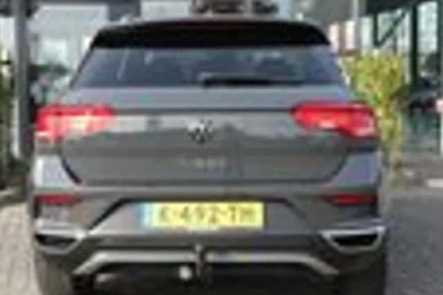 Volkswagen T-Roc (2021) thumbnail 4