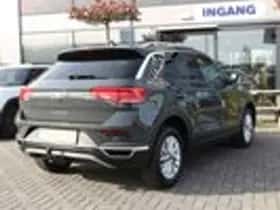 Volkswagen T-Roc (2021) thumbnail 5