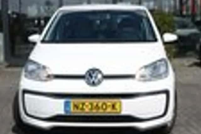 Volkswagen Up! (2017) thumbnail 2