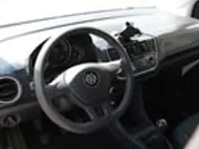 Volkswagen Up! (2017) thumbnail 11