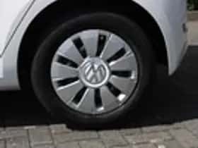 Volkswagen Up! (2017) thumbnail 8