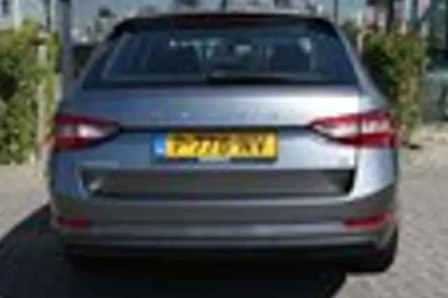 Škoda Superb (2022) thumbnail 4