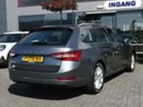 Škoda Superb (2022) thumbnail 5
