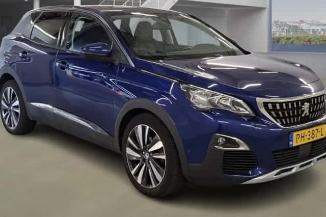 Peugeot 3008 (2017) thumbnail 1