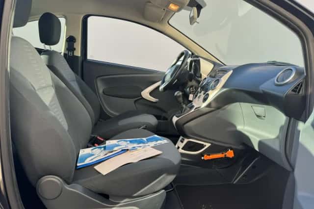 Ford Ka (2011) thumbnail 4