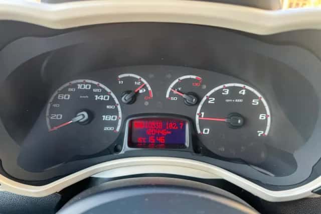 Ford Ka (2011) thumbnail 6