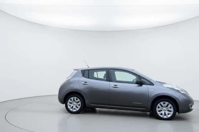 Nissan Leaf (2015) thumbnail 2